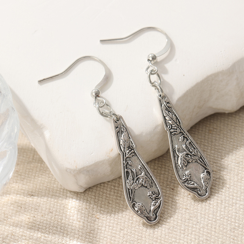 Women's Handcrafted Copper Grass Leaf Pattern Teardrop Earrings